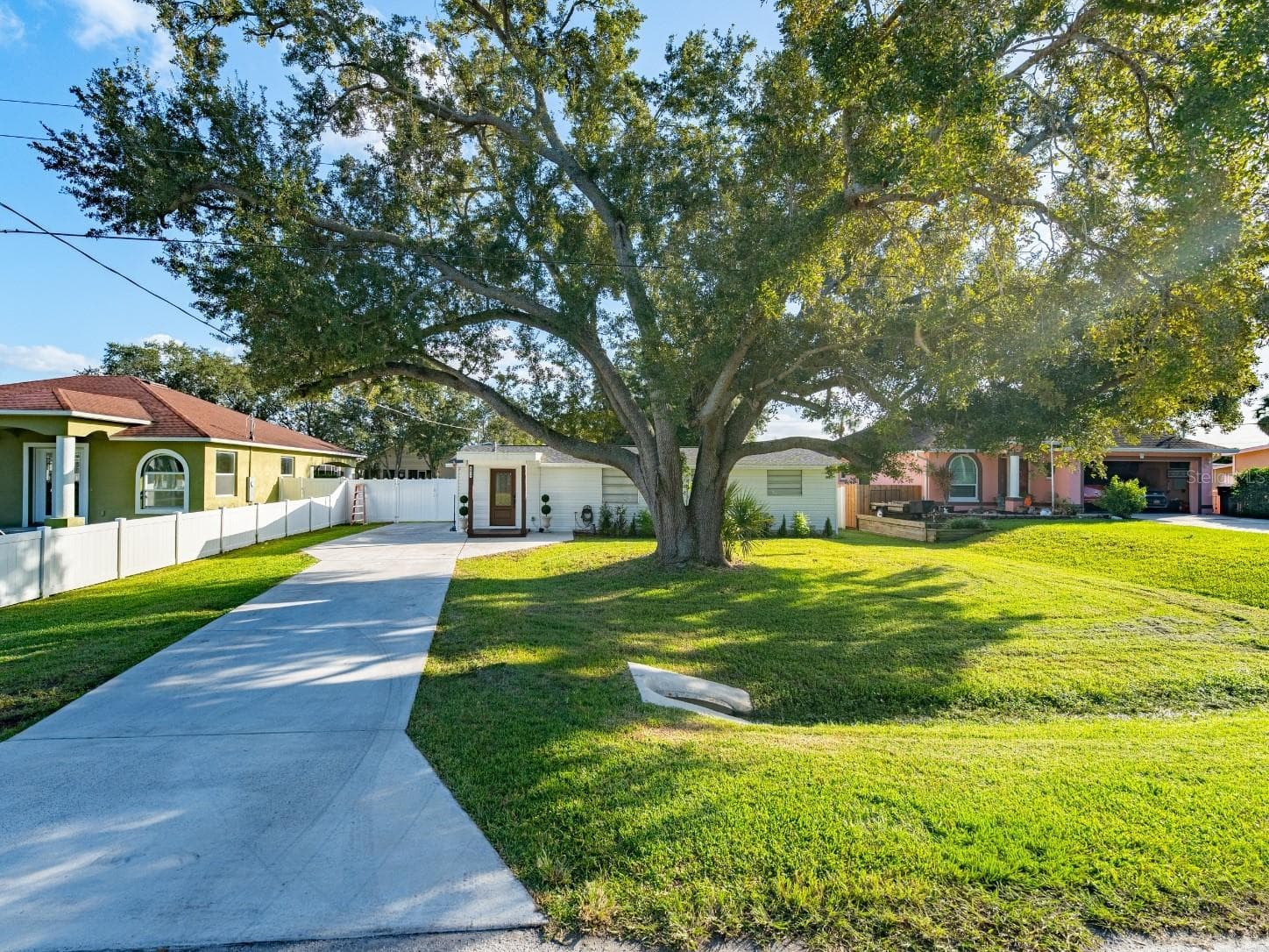 Single Family Residence at 9014 W NORFOLK ST, TAMPA, photo 2 of 25