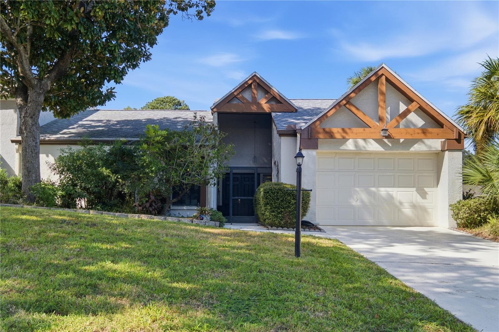 1622 HIGHLAND CLUB LN
