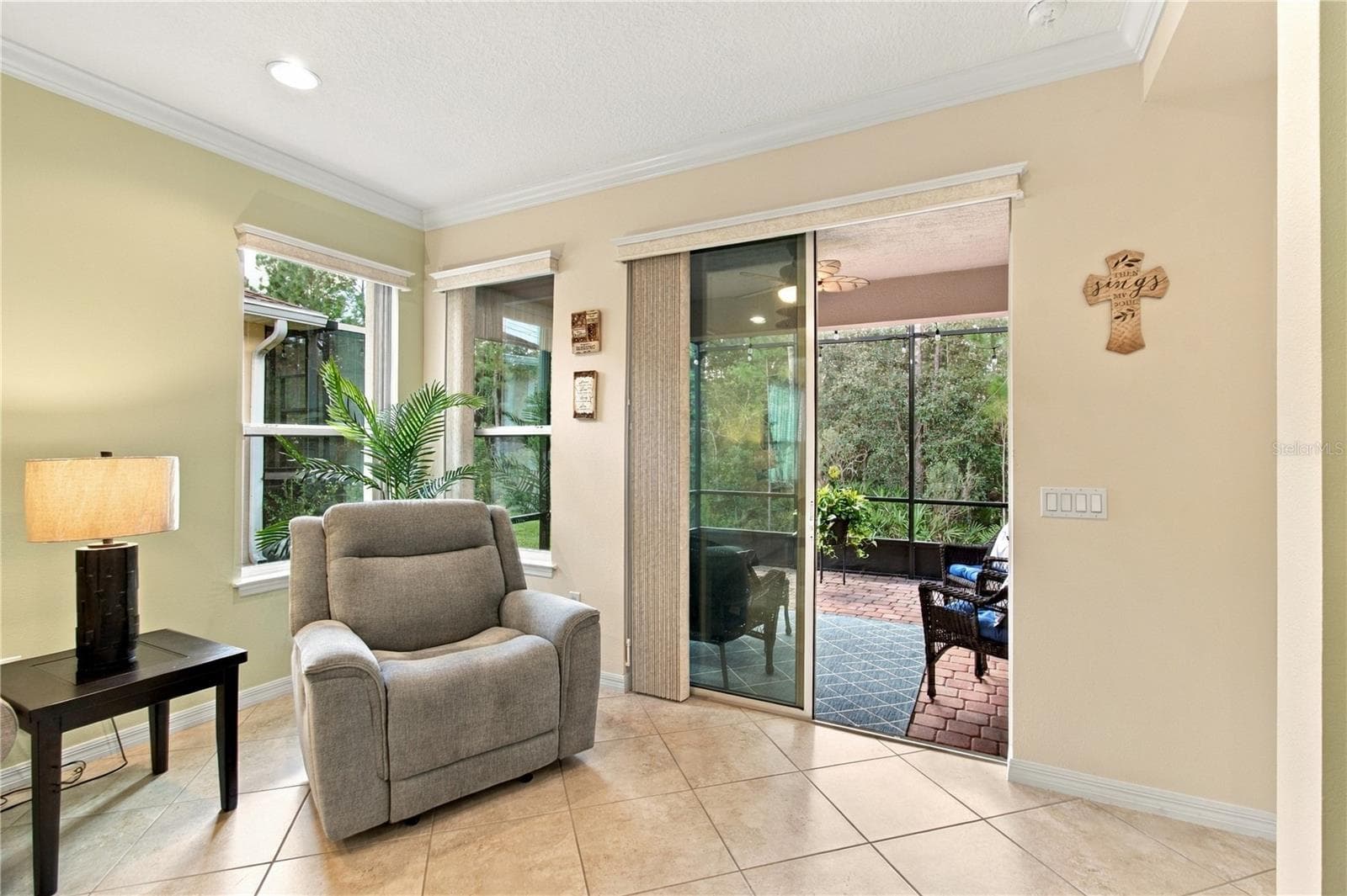 8 FOOT DOORS - 814 SHADY CANYON WAY, POINCIANA