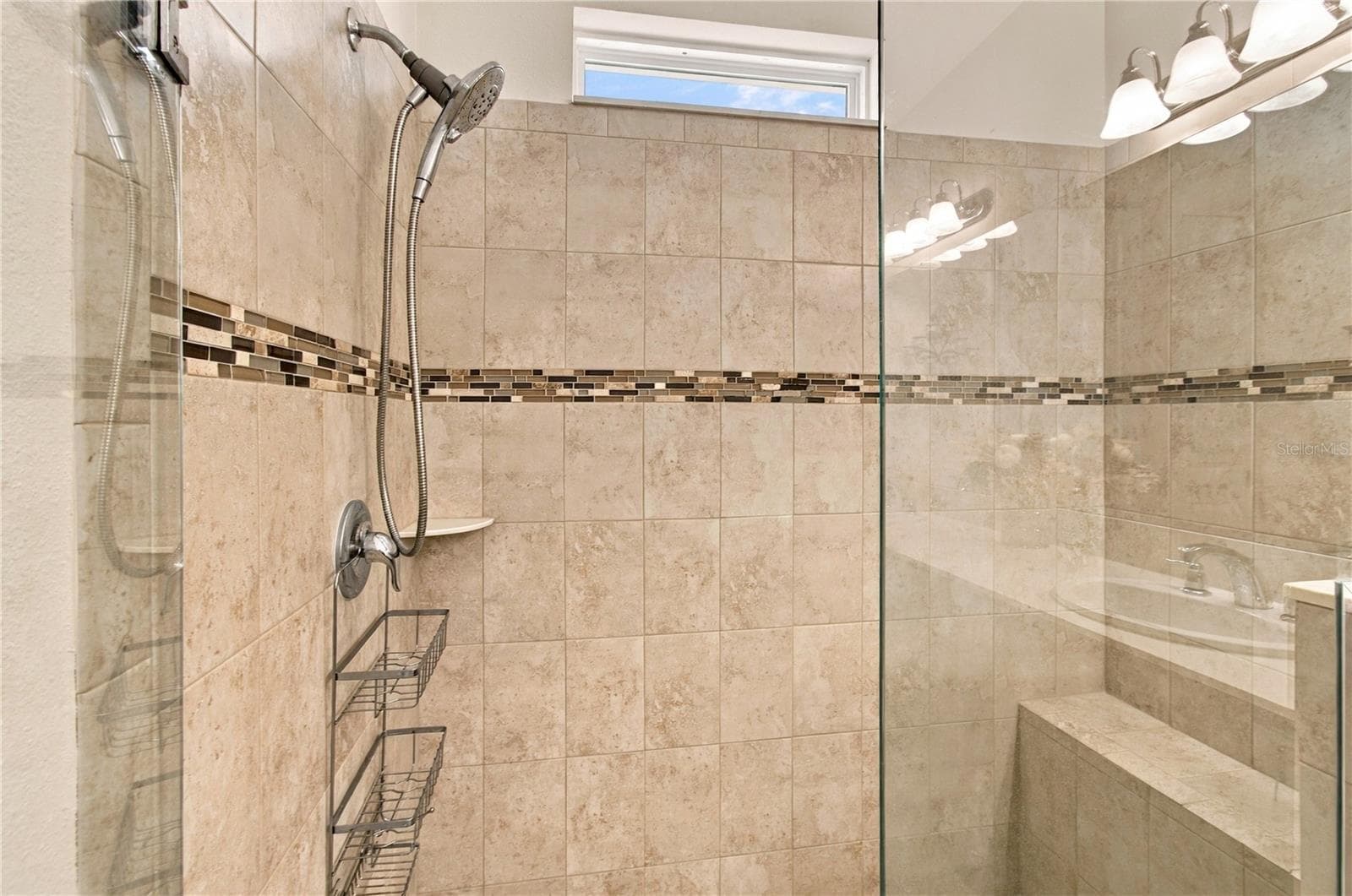 GLASS WALK-IN SHOWER - 814 SHADY CANYON WAY, POINCIANA