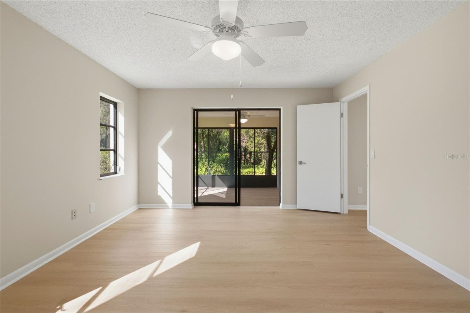 Single Family Residence at 12 SYCAMORE CT E, HOMOSASSA, photo 25 of 60