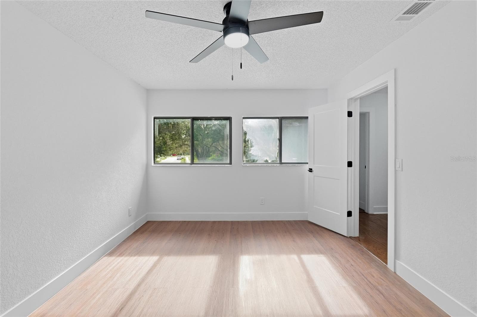 Single Family Residence at 6201 GREENWICH DR, TAMPA, photo 33 of 46