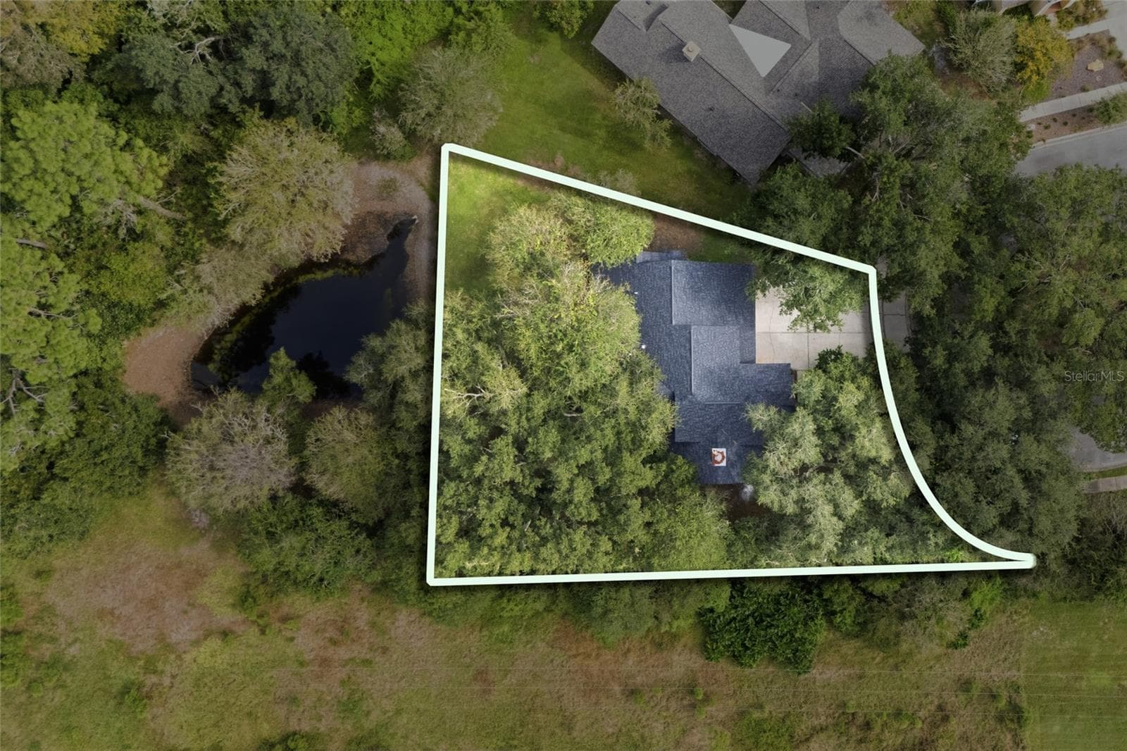 Single Family Residence at 6201 GREENWICH DR, TAMPA, photo 44 of 46