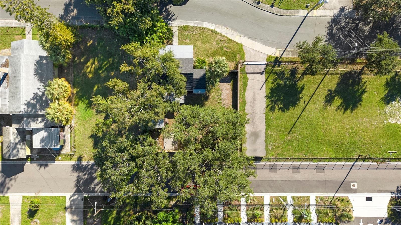 Single Family Residence at 1757 QUEEN ST S, ST PETERSBURG, photo 42 of 50
