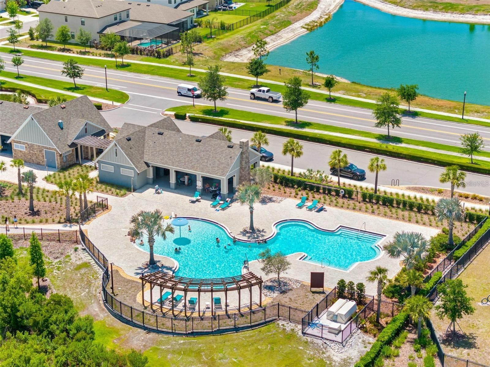 Single Family Residence at 14868 SUMMER BRANCH DR, LITHIA, photo 28 of 34