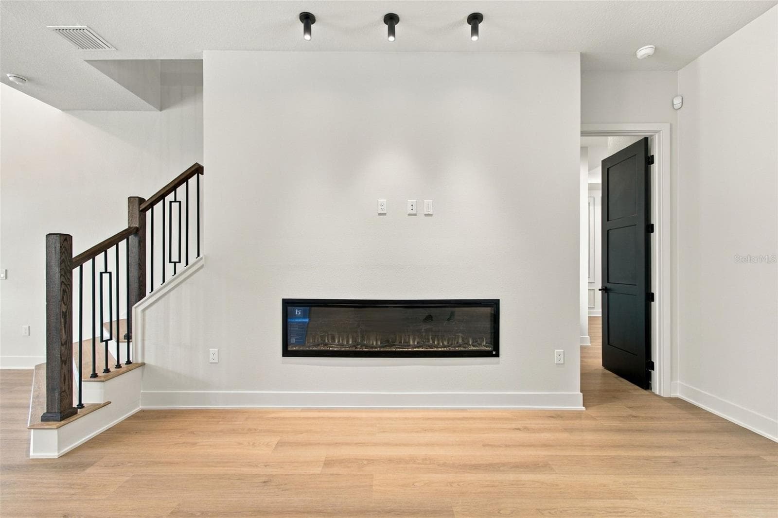 Single Family Residence at 12807 EAGLES ENTRY DR, ODESSA, photo 7 of 36