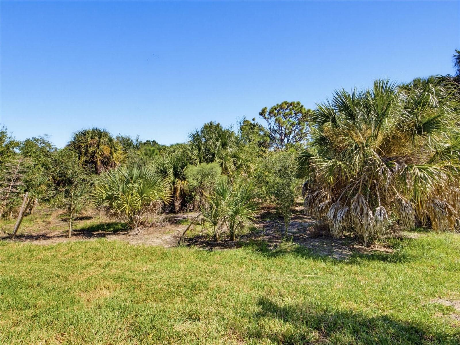 Villa at 25912 BIMINI SANDS CT, ENGLEWOOD, photo 33 of 55