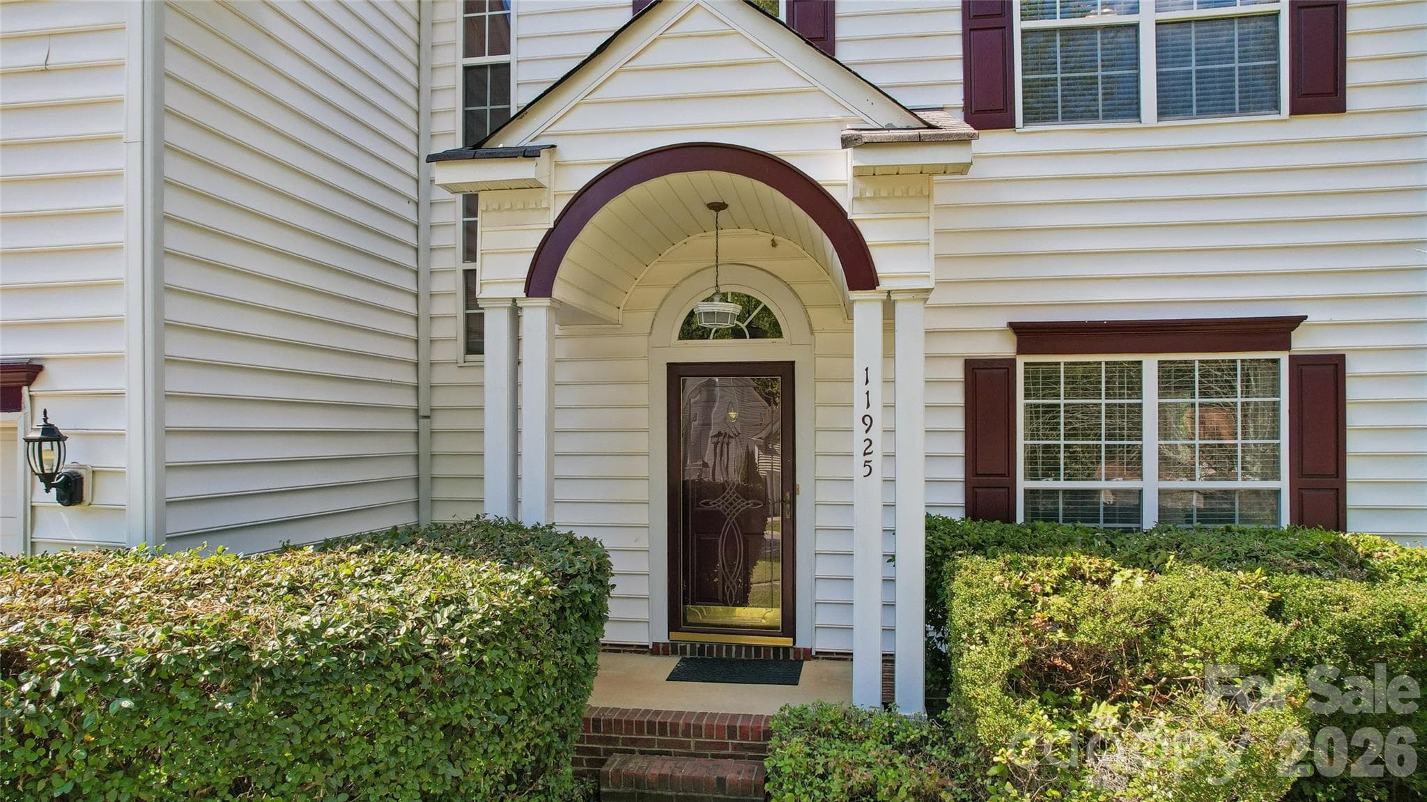 Single Family Residence at 11925 Little Stoney Court, Charlotte, photo 3 of 36