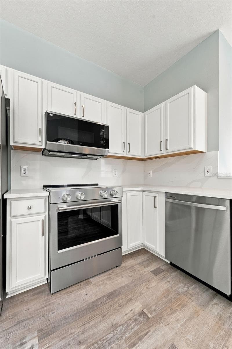 Kitchen - 2555 NEWBERN DR, CLEARWATER