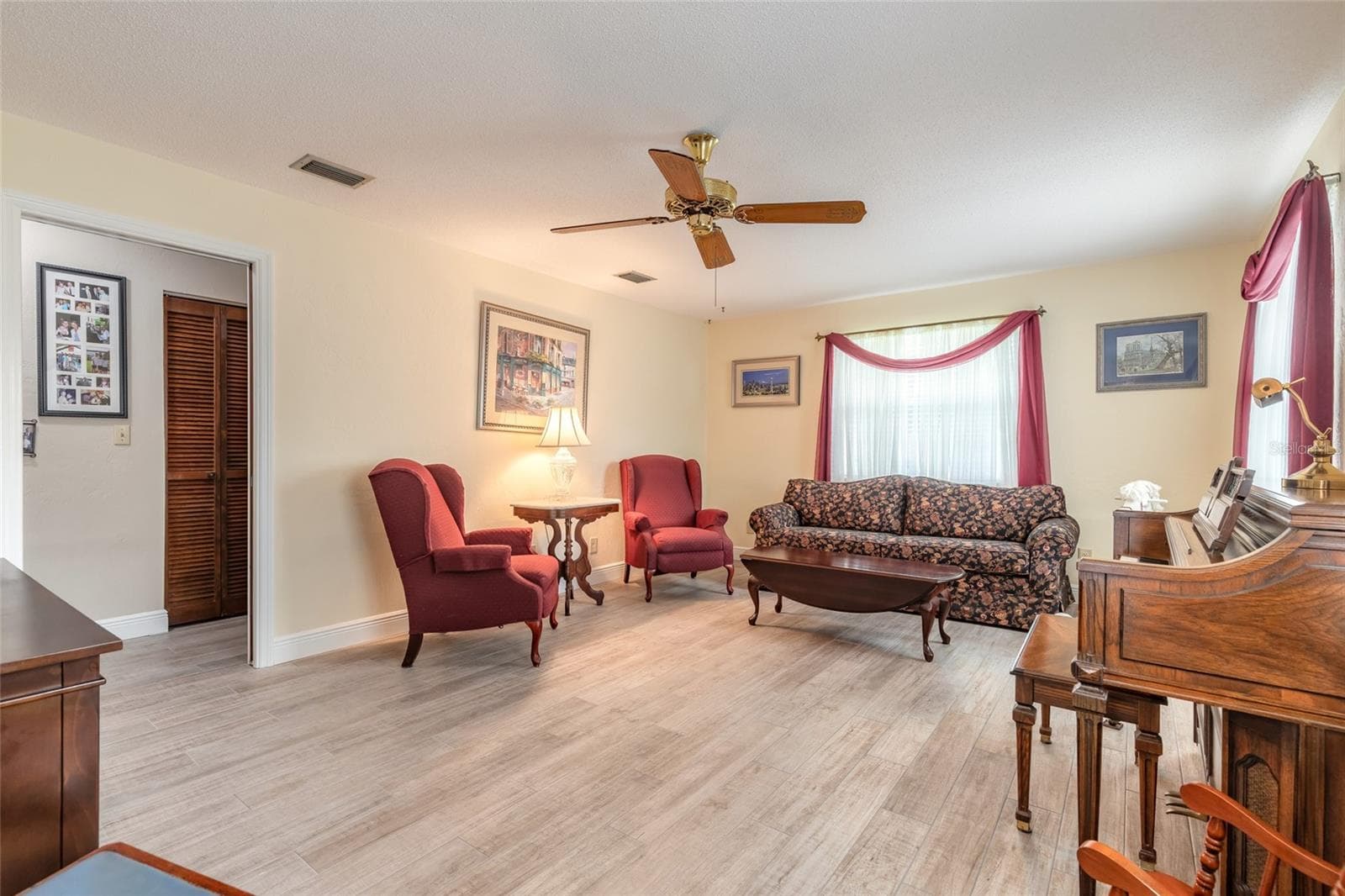 Single Family Residence at 47 MAYFIELD CIR, ORMOND BEACH, photo 13 of 42