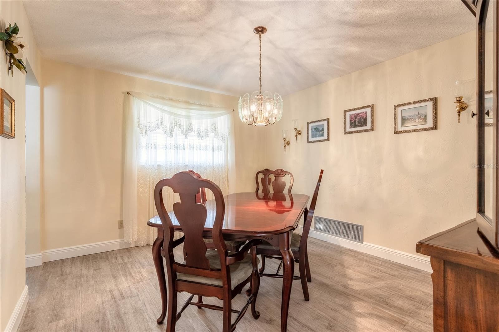 Single Family Residence at 47 MAYFIELD CIR, ORMOND BEACH, photo 16 of 42