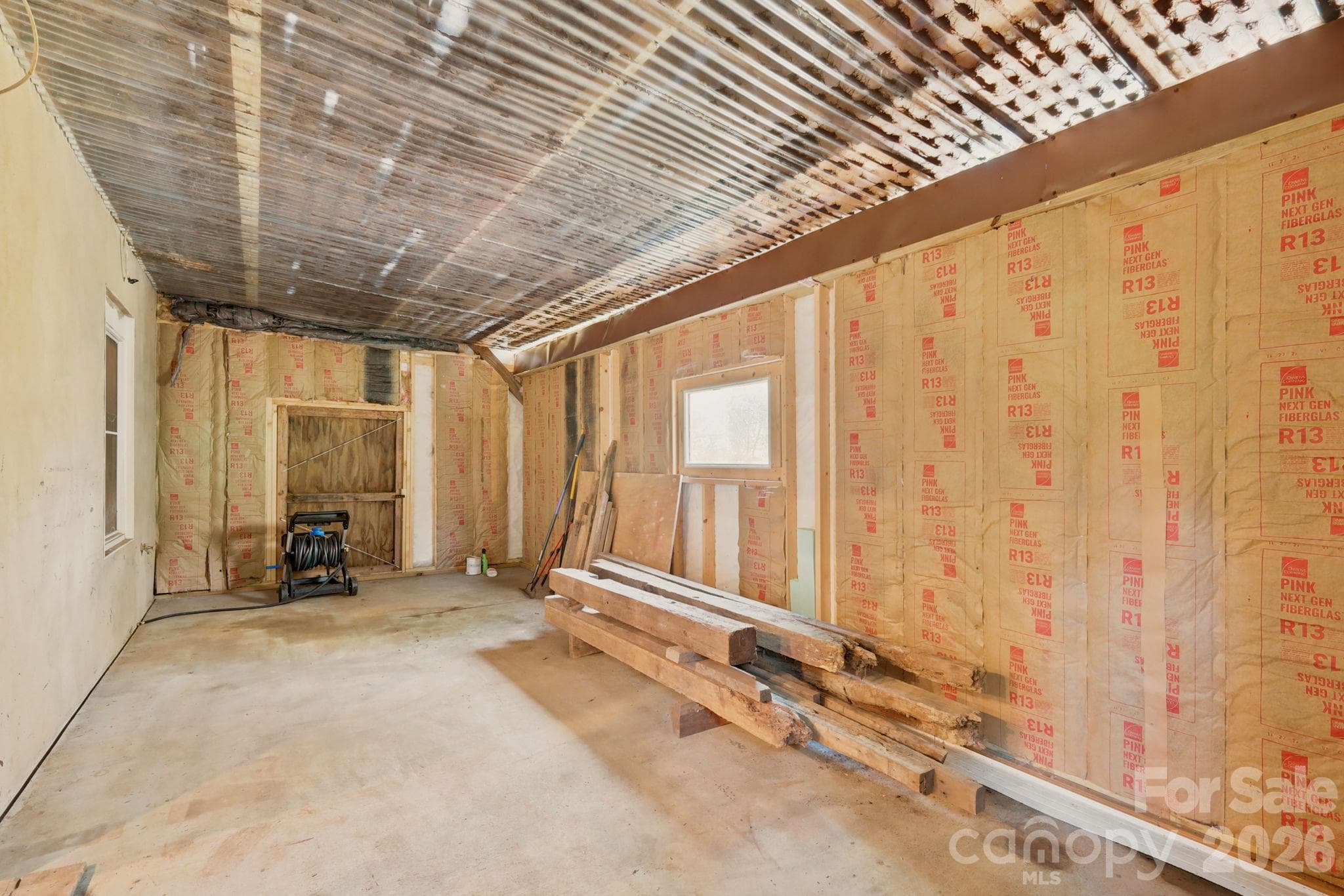 Under Deck Storage - 610 Alpine Way, Todd