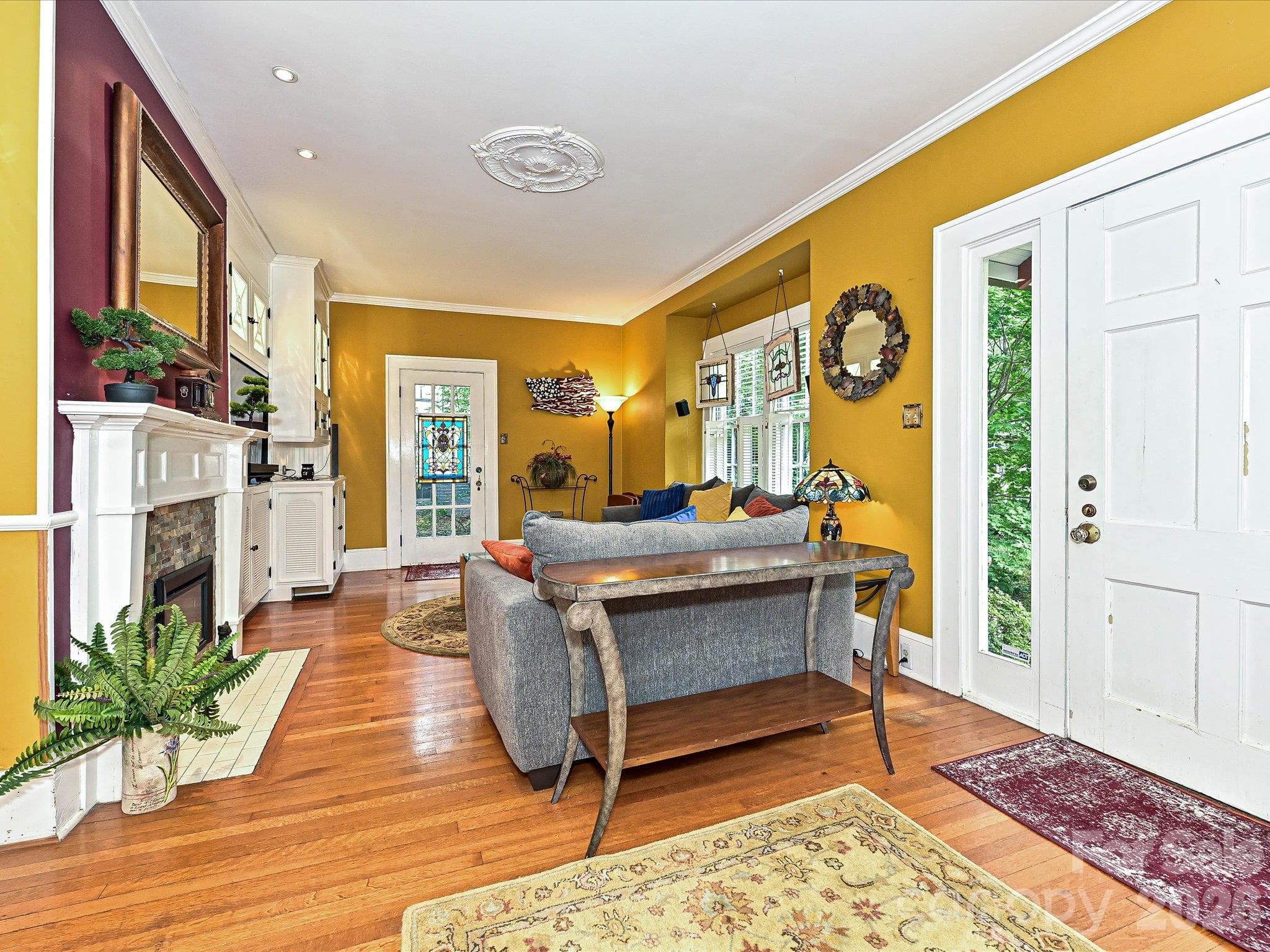 Single Family Residence at 1532 The Plaza, Charlotte, photo 5 of 37