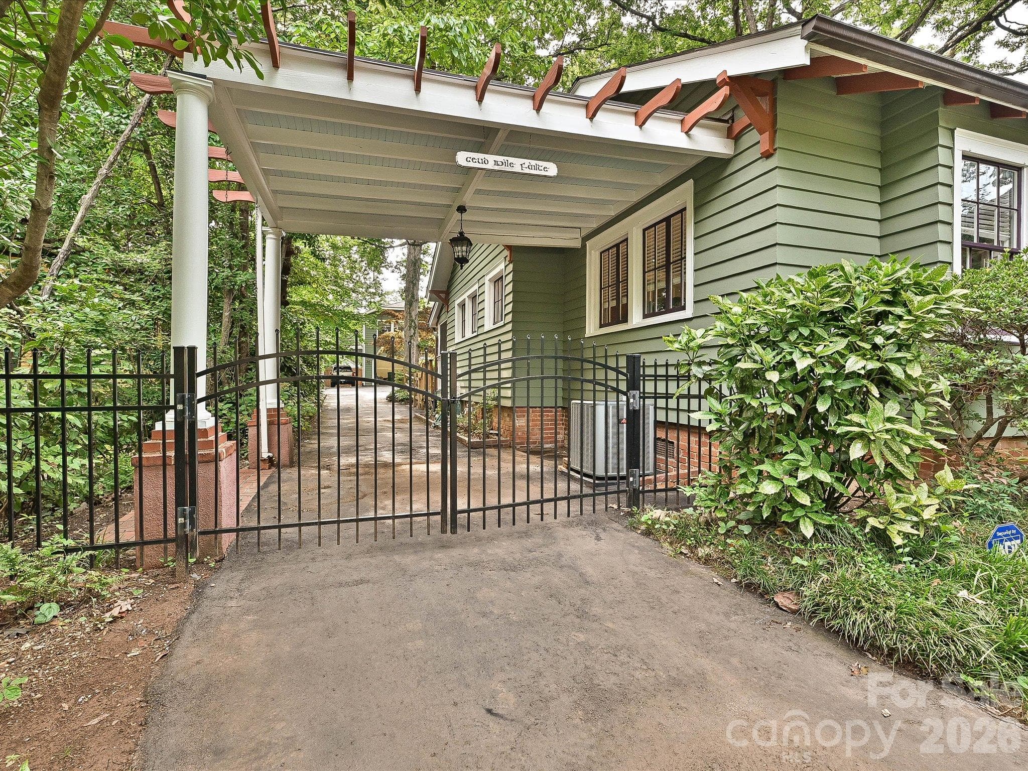 Single Family Residence at 1532 The Plaza, Charlotte, photo 37 of 37