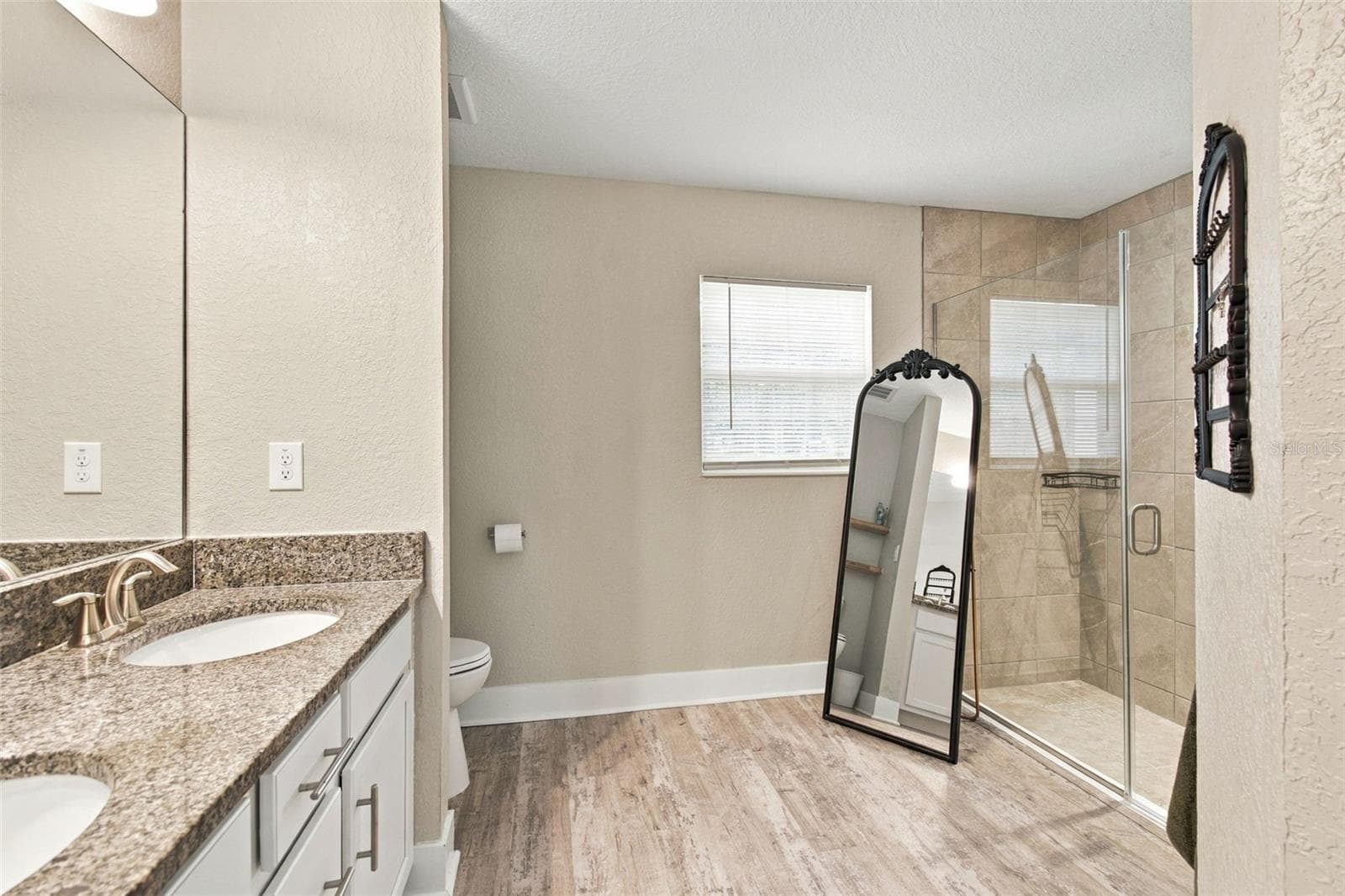 Primary Bathroom - 16473 SCAUP DUCK AVE, BROOKSVILLE
