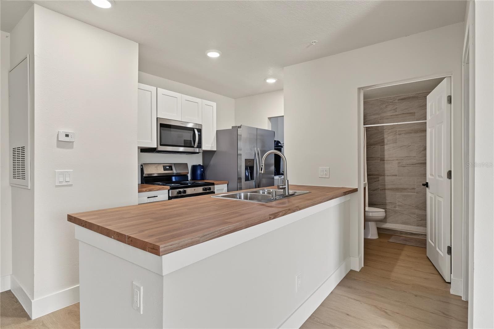 Condominium at 3024 PARKWAY BLVD #304, KISSIMMEE, photo 10 of 27