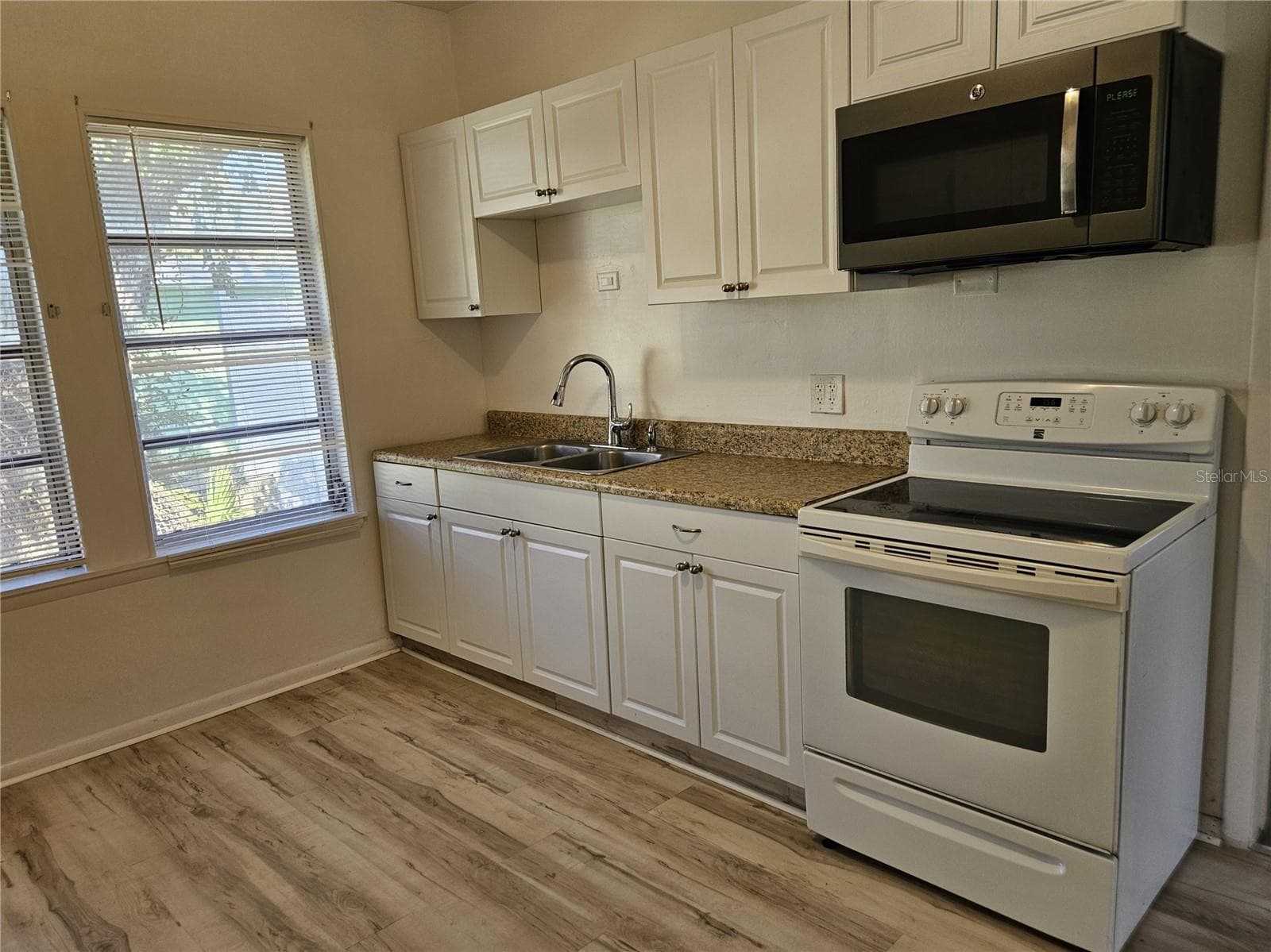 Single Family Residence at 3709 N 12TH ST, TAMPA, photo 9 of 24