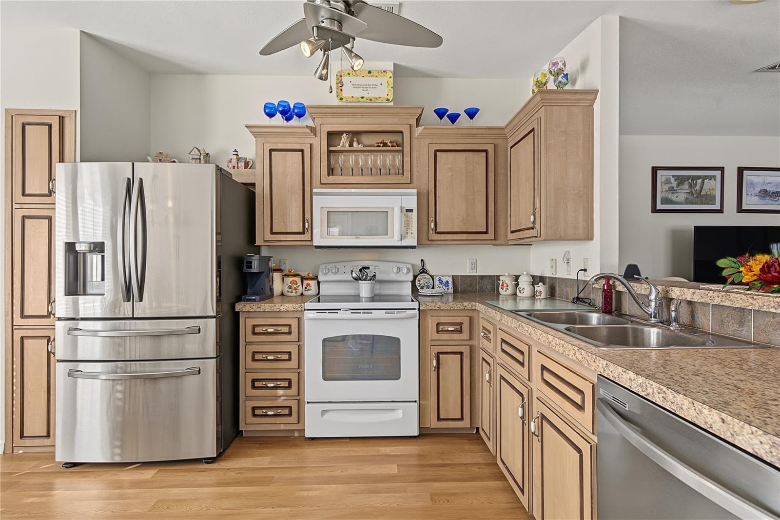 Manufactured Home at 37633 COREY LEWIS AVE, ZEPHYRHILLS, photo 18 of 55