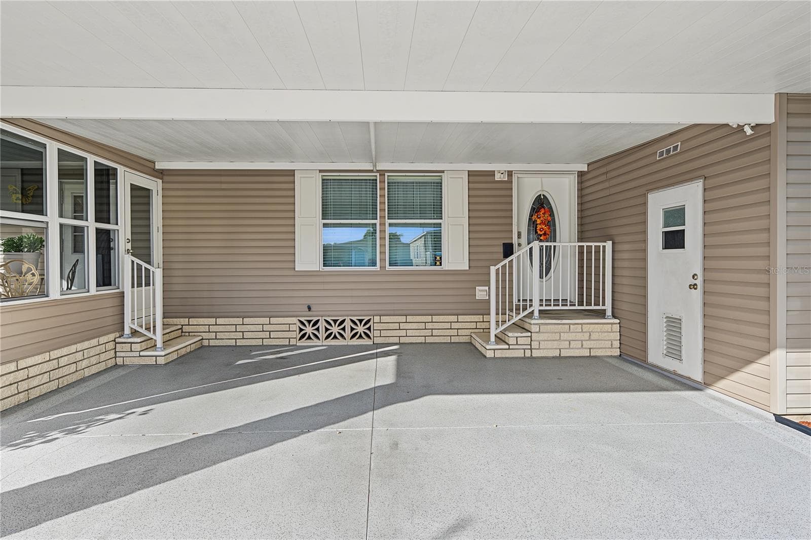 Manufactured Home at 37633 COREY LEWIS AVE, ZEPHYRHILLS, photo 26 of 55