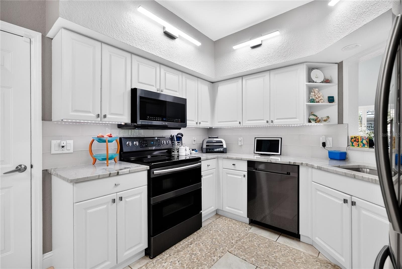 Condominium at 7685 SWEETBAY CIR #NA, BRADENTON, photo 14 of 40