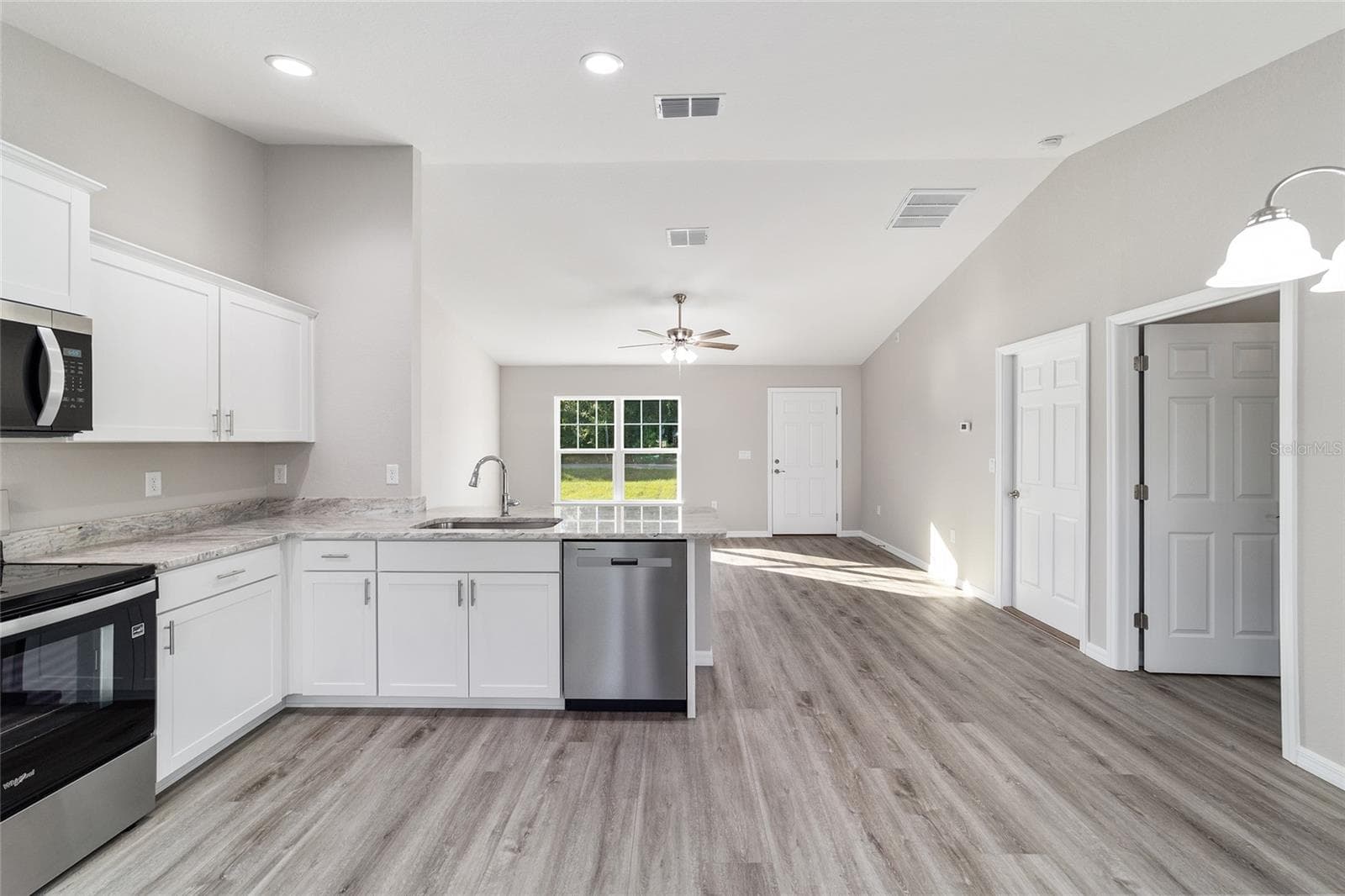 Single Family Residence at 13774 SW 108TH LN, DUNNELLON, photo 17 of 33