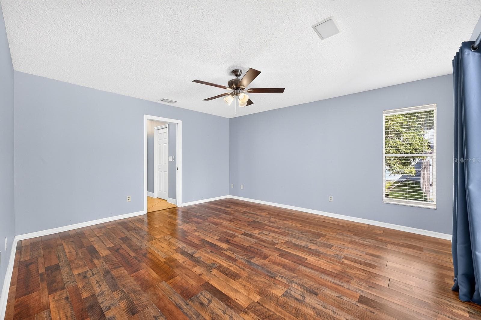 Primary Suite. - 32919 INDIAN WOODS DR, LEESBURG