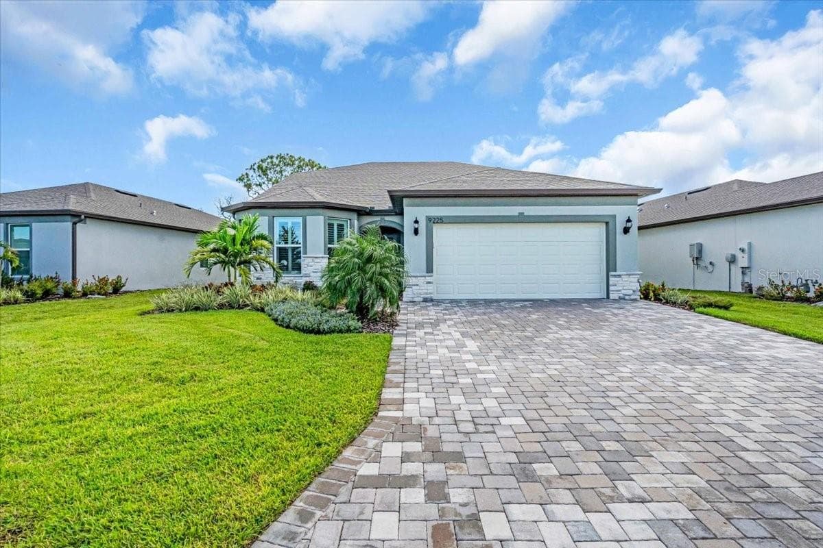 Single Family Residence at 9225 BARRIER COAST TRL, PARRISH, photo 2 of 44