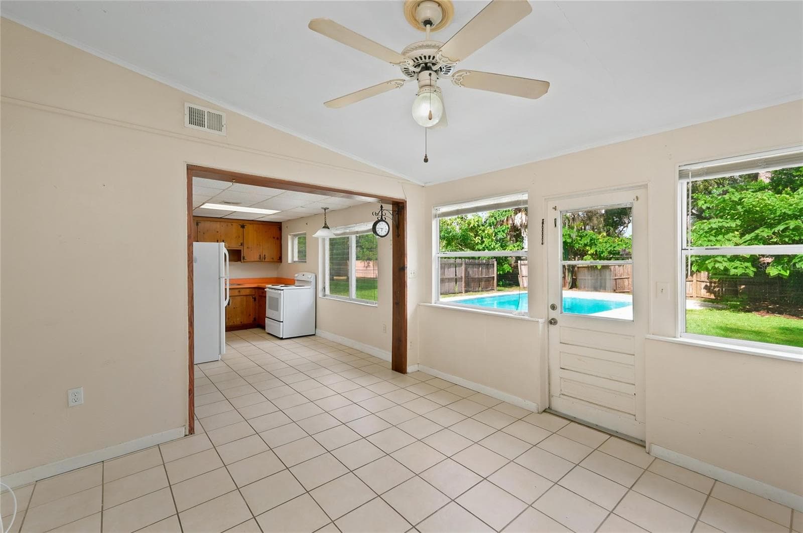 Single Family Residence at 833 TURNBULL AVE, ALTAMONTE SPRINGS, photo 10 of 35
