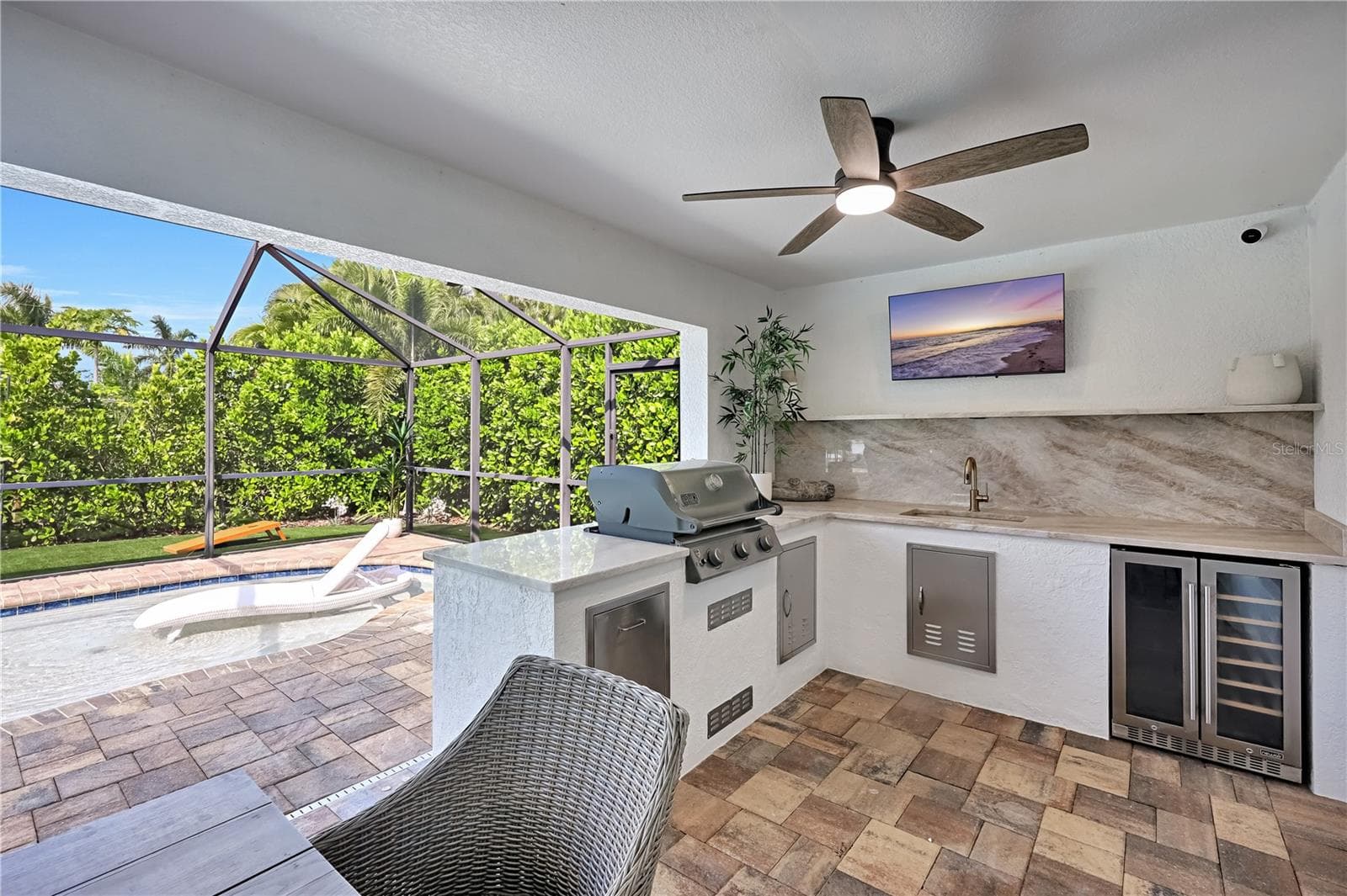 Outdoor Kitchen - 4934 AGUALINDA BLVD, CAPE CORAL