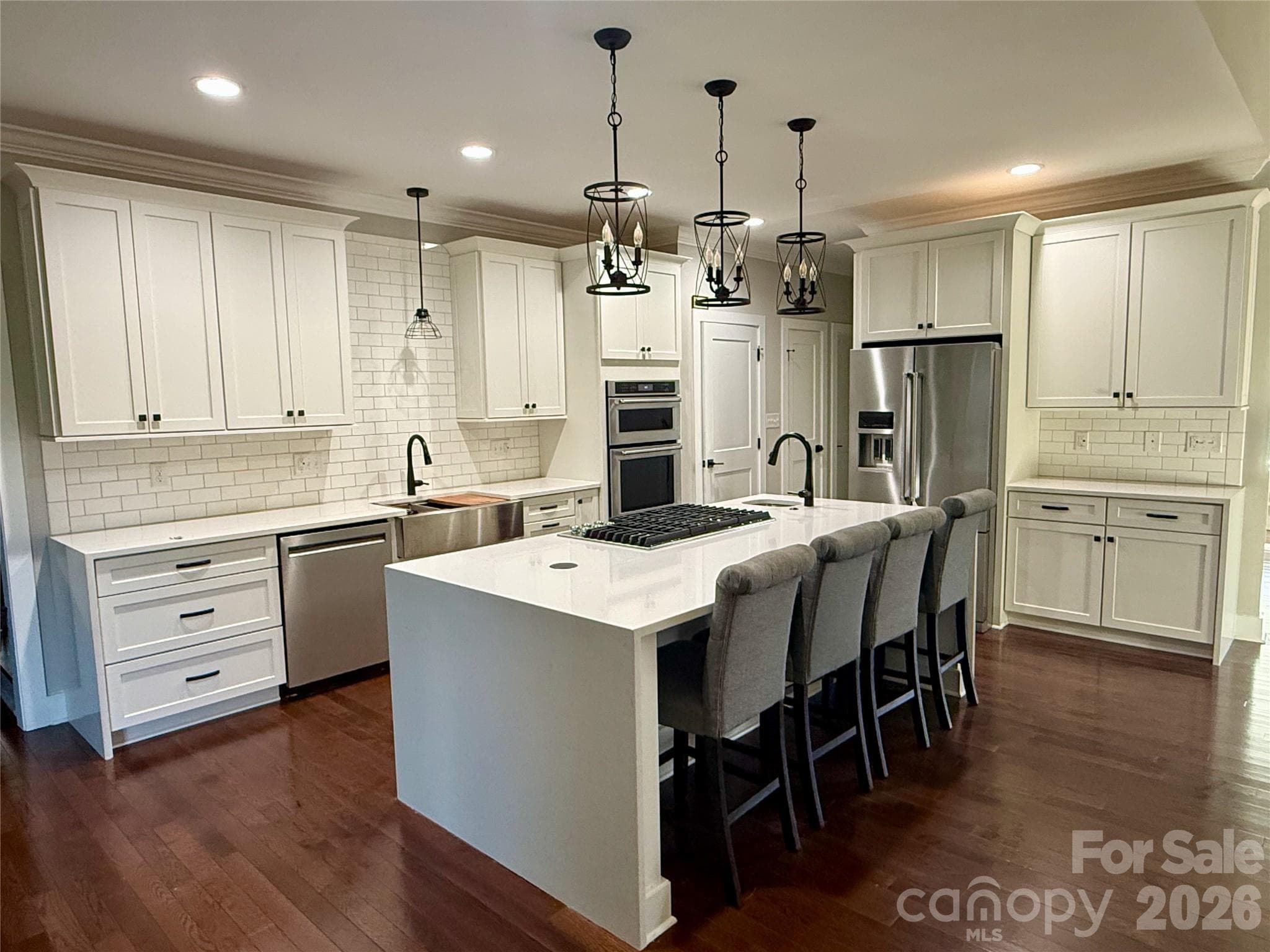 Single Family Residence at 3704 9th Street Court NE, Hickory, photo 2 of 16