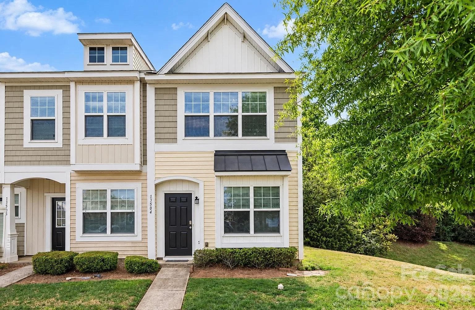 Townhouse at 13504 Calloway Glen Drive, Charlotte, photo 2 of 9