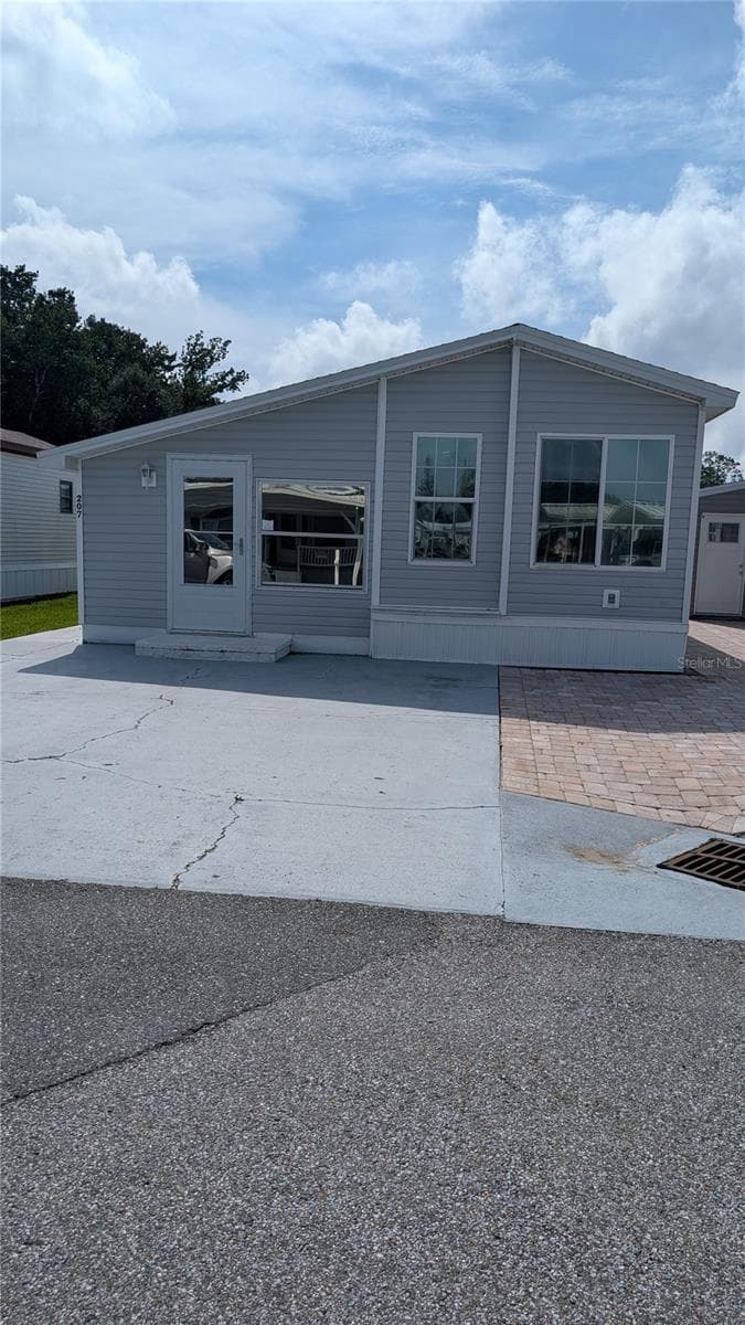 207 CITRUS RIDGE DR