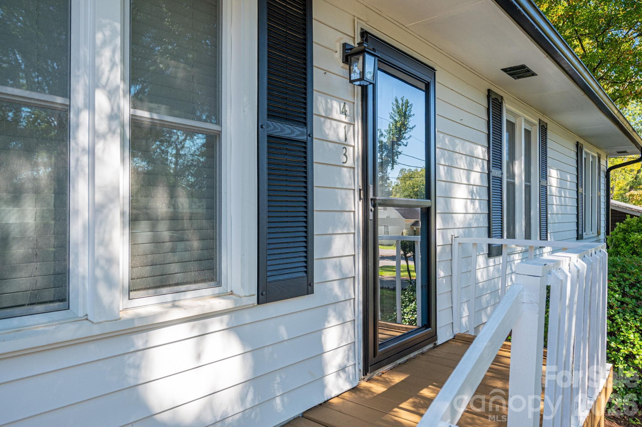 Single Family Residence at 413 E Klutz Street, Maiden, photo 2 of 38