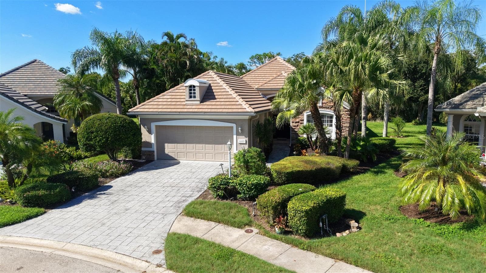 Single Family Residence at 6609 PEBBLE BEACH WAY, LAKEWOOD RANCH, photo 3 of 58