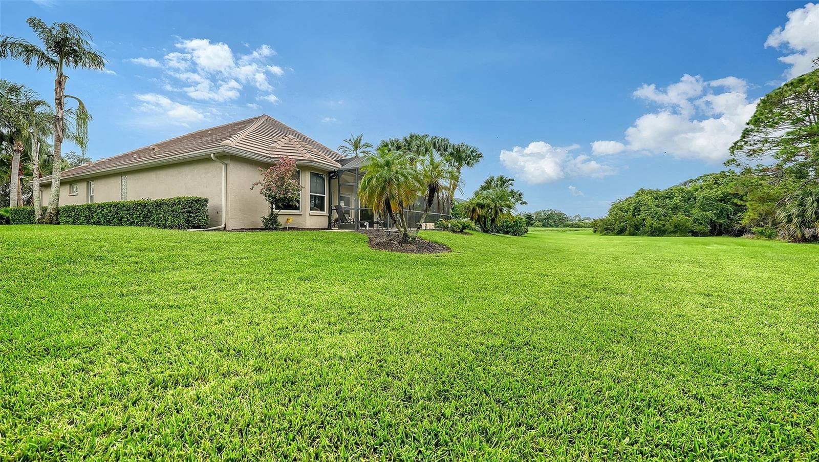 Single Family Residence at 6609 PEBBLE BEACH WAY, LAKEWOOD RANCH, photo 39 of 58
