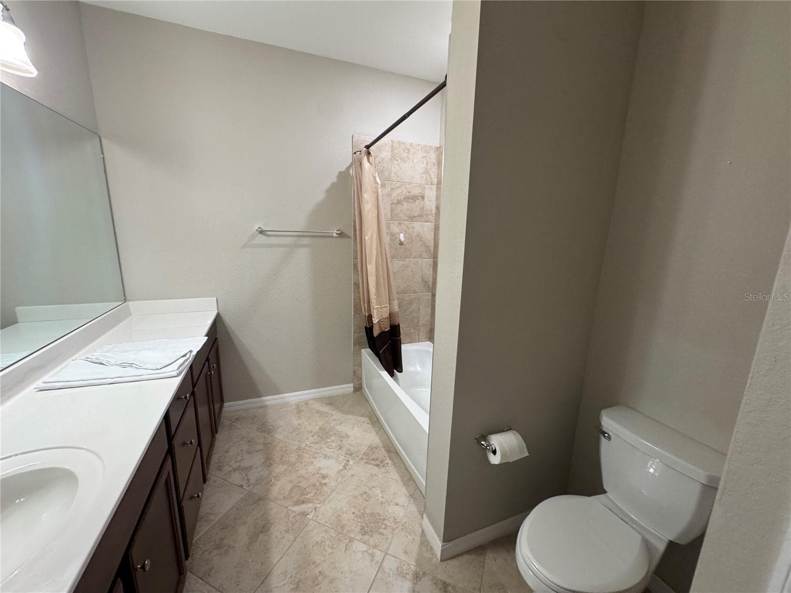Townhouse at 20448 LAGENTE CIR, VENICE, photo 24 of 47