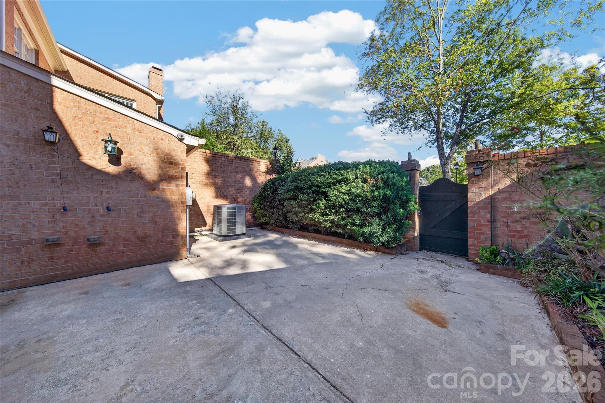Townhouse at 6869 Dumbarton Drive, Charlotte, photo 24 of 25