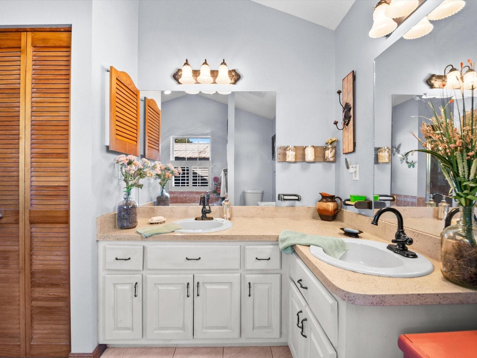 primary bathroom - 9073 MADRID RD, WEEKI WACHEE