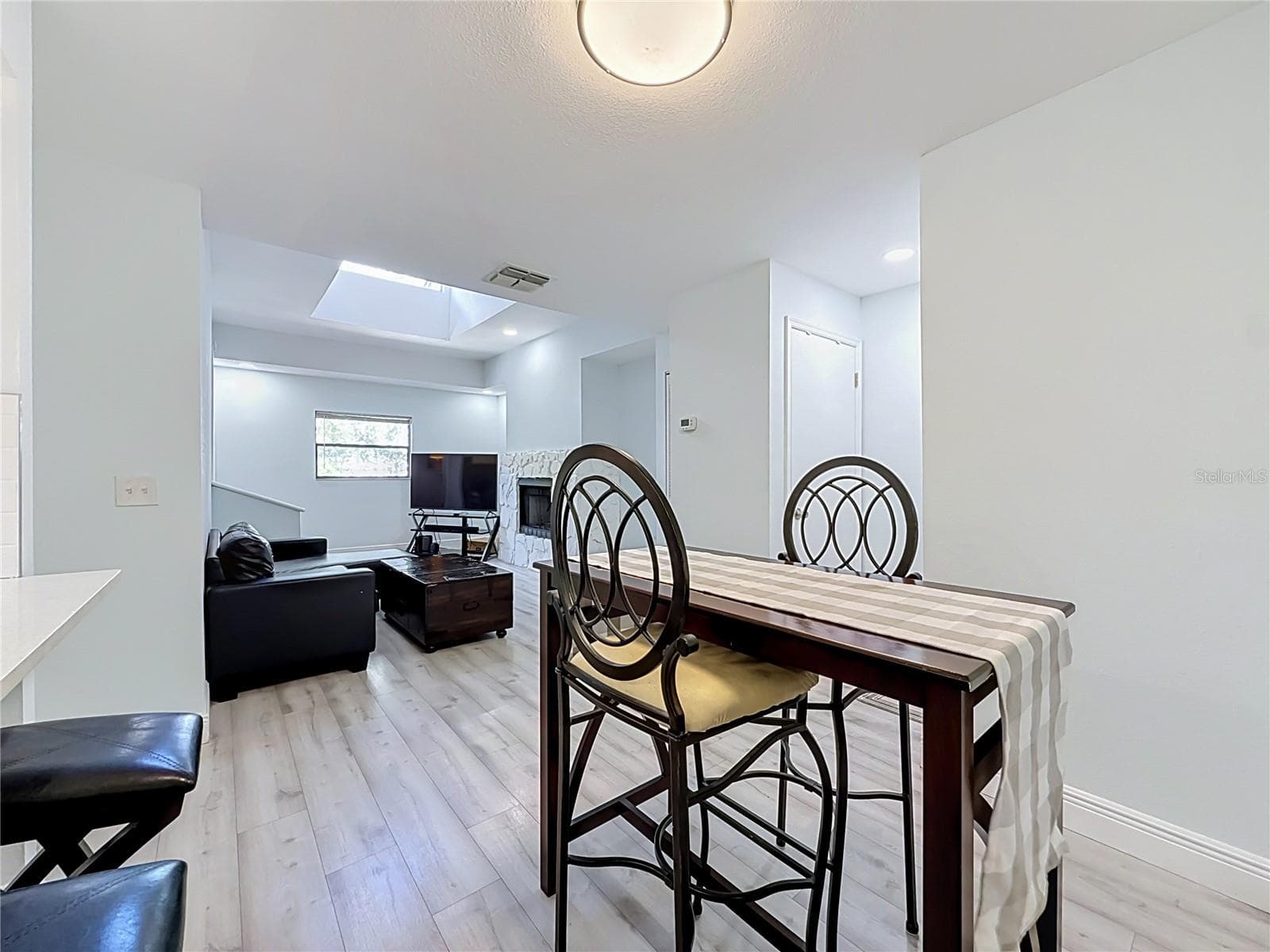 Dining Area into Living Area - 4405 W FAIR OAKS AVE #19, TAMPA