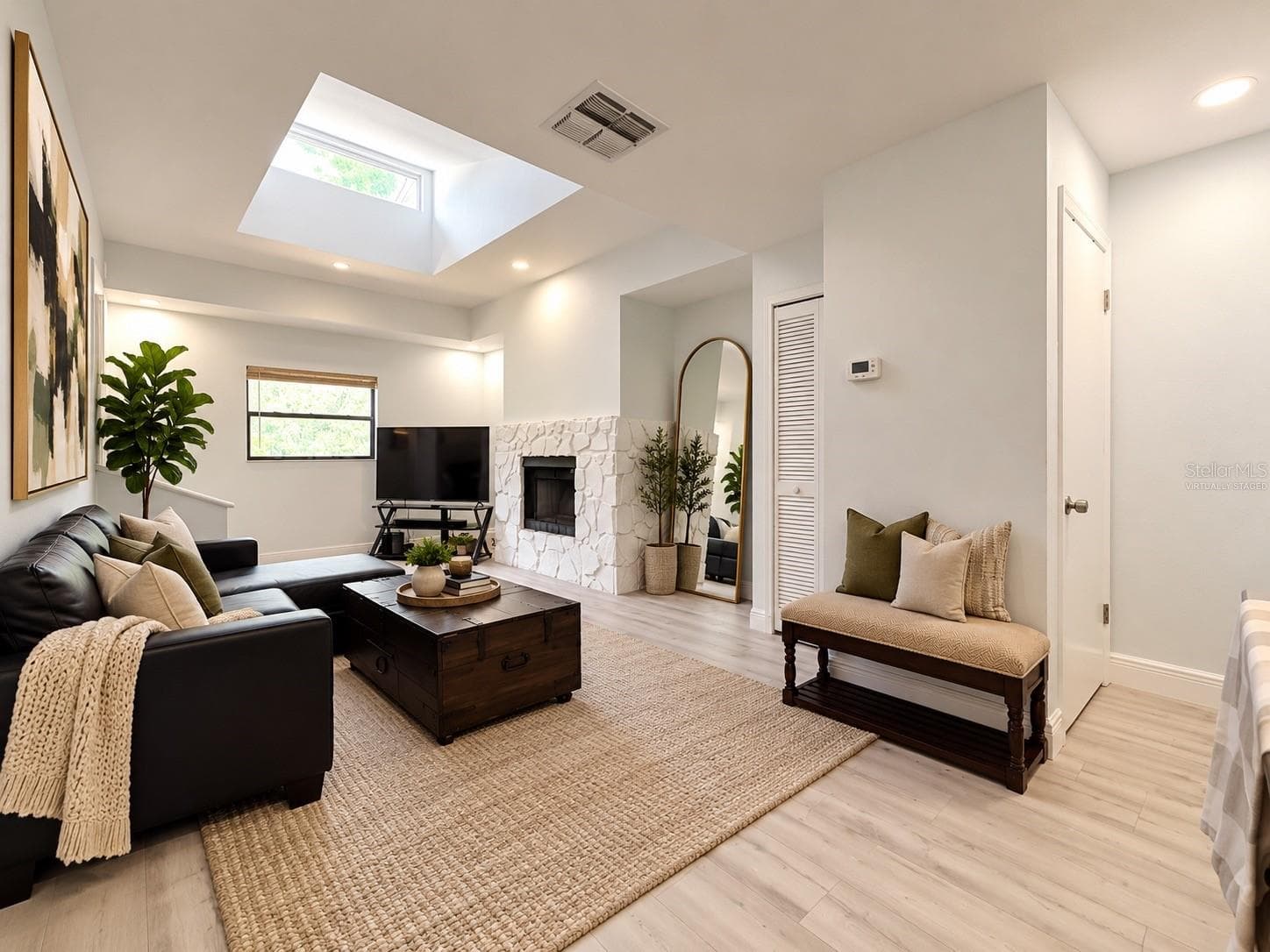 Living Area: Virtually staged - 4405 W FAIR OAKS AVE #19, TAMPA