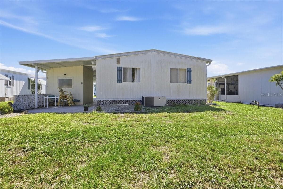 Manufactured Home at 26 N ESPLANADE ST, ENGLEWOOD, photo 21 of 26