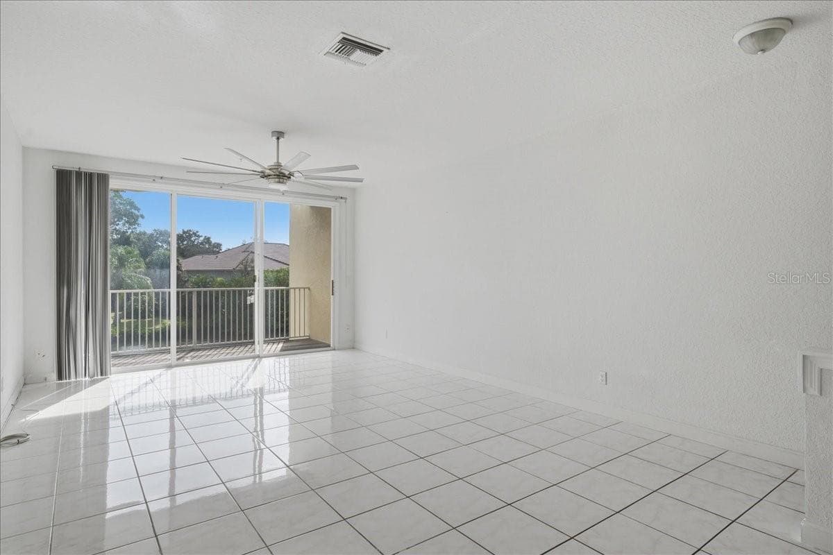 Townhouse at 116 BRENT CIR, OLDSMAR, photo 3 of 36