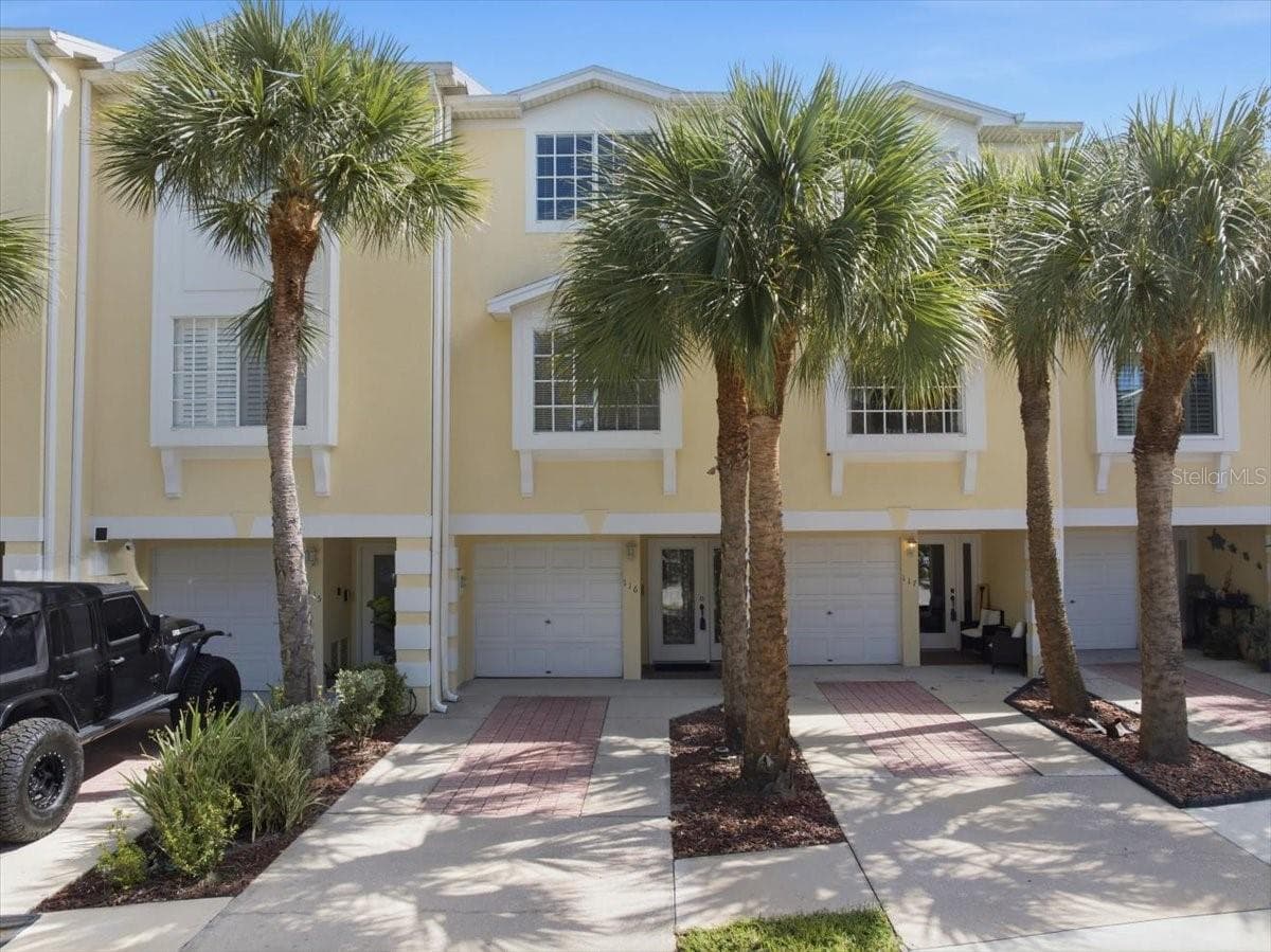 Townhouse at 116 BRENT CIR, OLDSMAR, photo 35 of 36