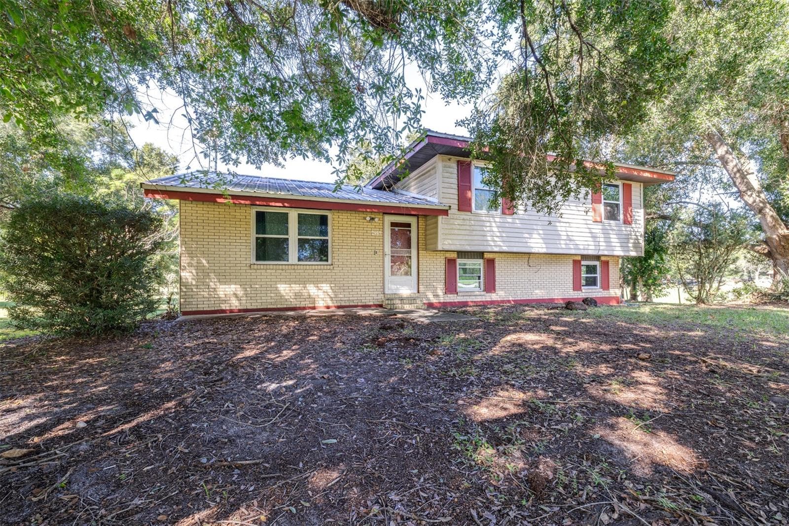 Single Family Residence at 2957 N TIVOLI RD, AVON PARK, photo 2 of 100