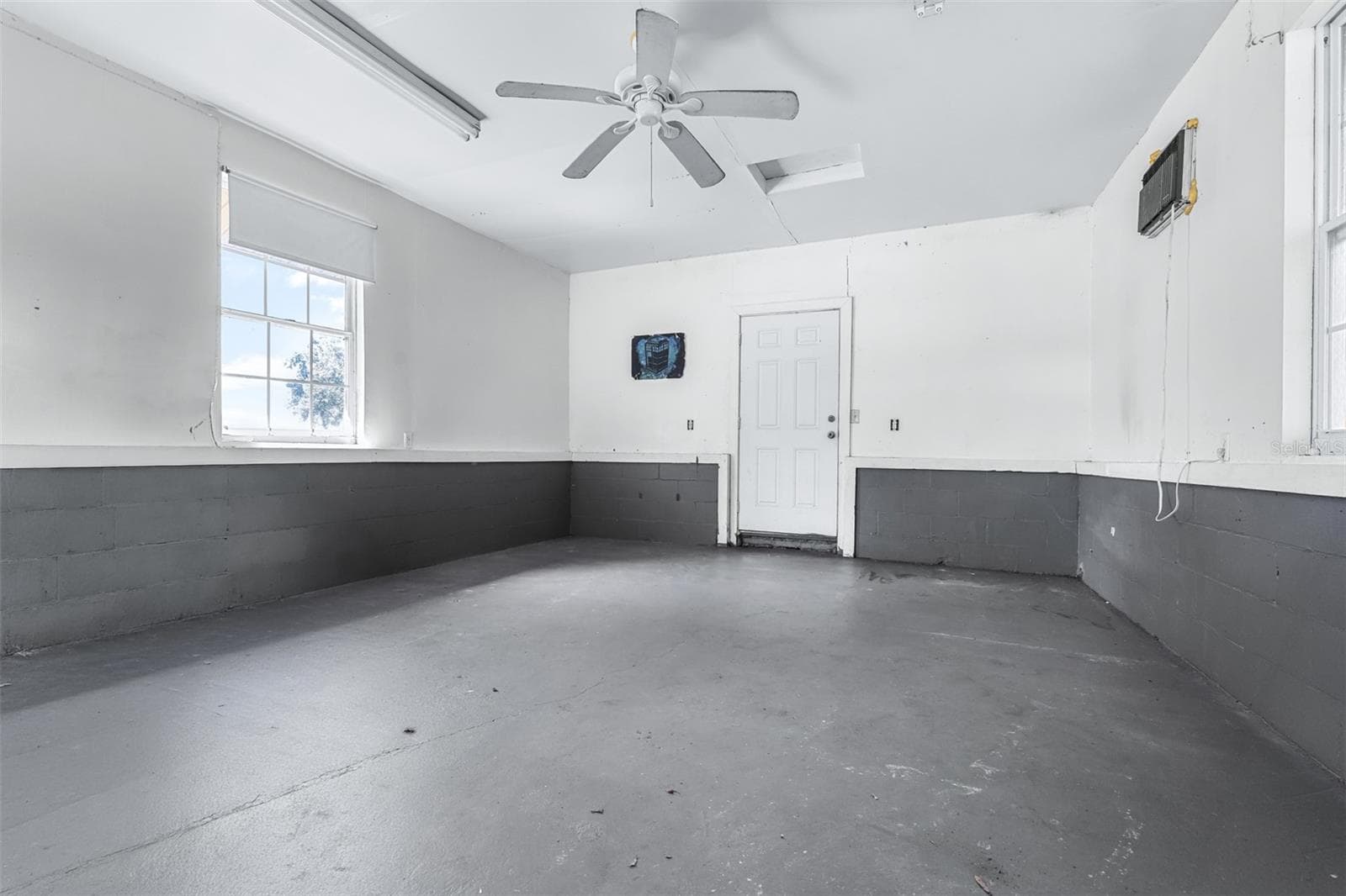 Single Family Residence at 2957 N TIVOLI RD, AVON PARK, photo 57 of 100