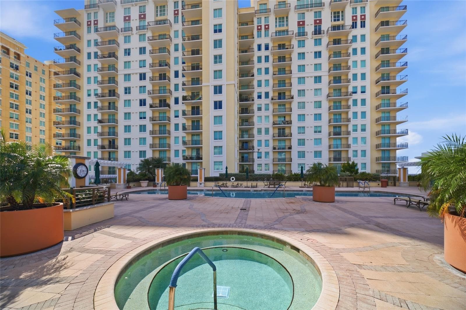 Hot Tub - 800 N TAMIAMI TRL #201, SARASOTA