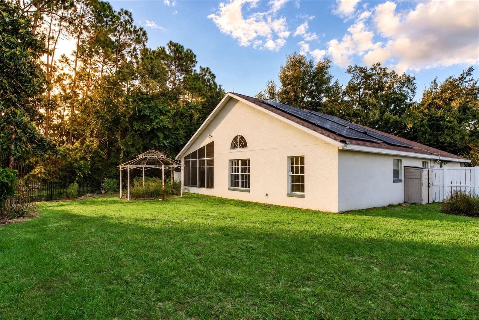 Spacious Backyard, Endless Possibilities! - 168 PINE LAKE VIEW DR, DAVENPORT