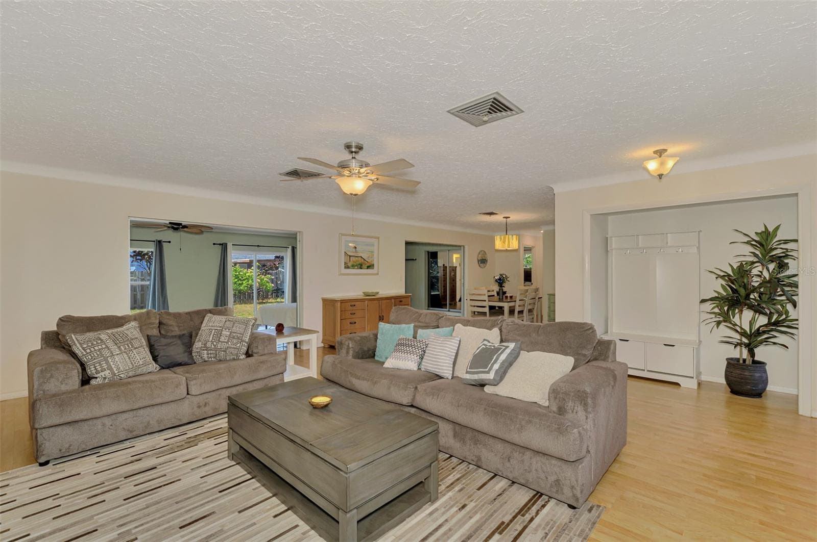 Single Family Residence at 3078 SPENCER LN, SARASOTA, photo 15 of 43