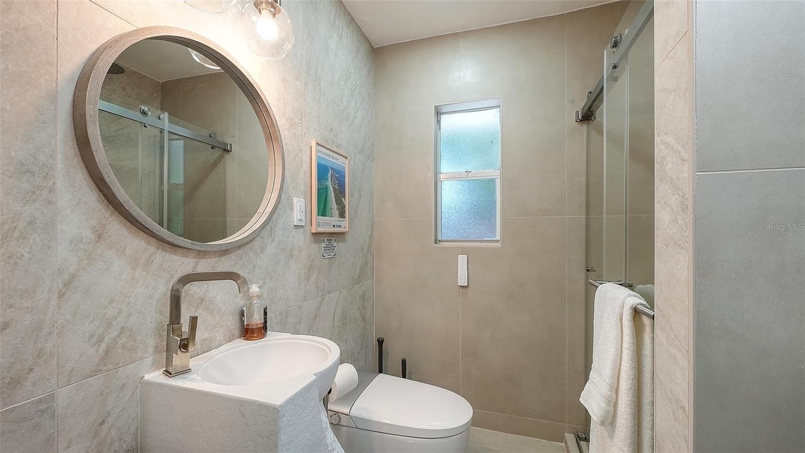 Single Family Residence at 2375 DATURA ST, SARASOTA, photo 19 of 60