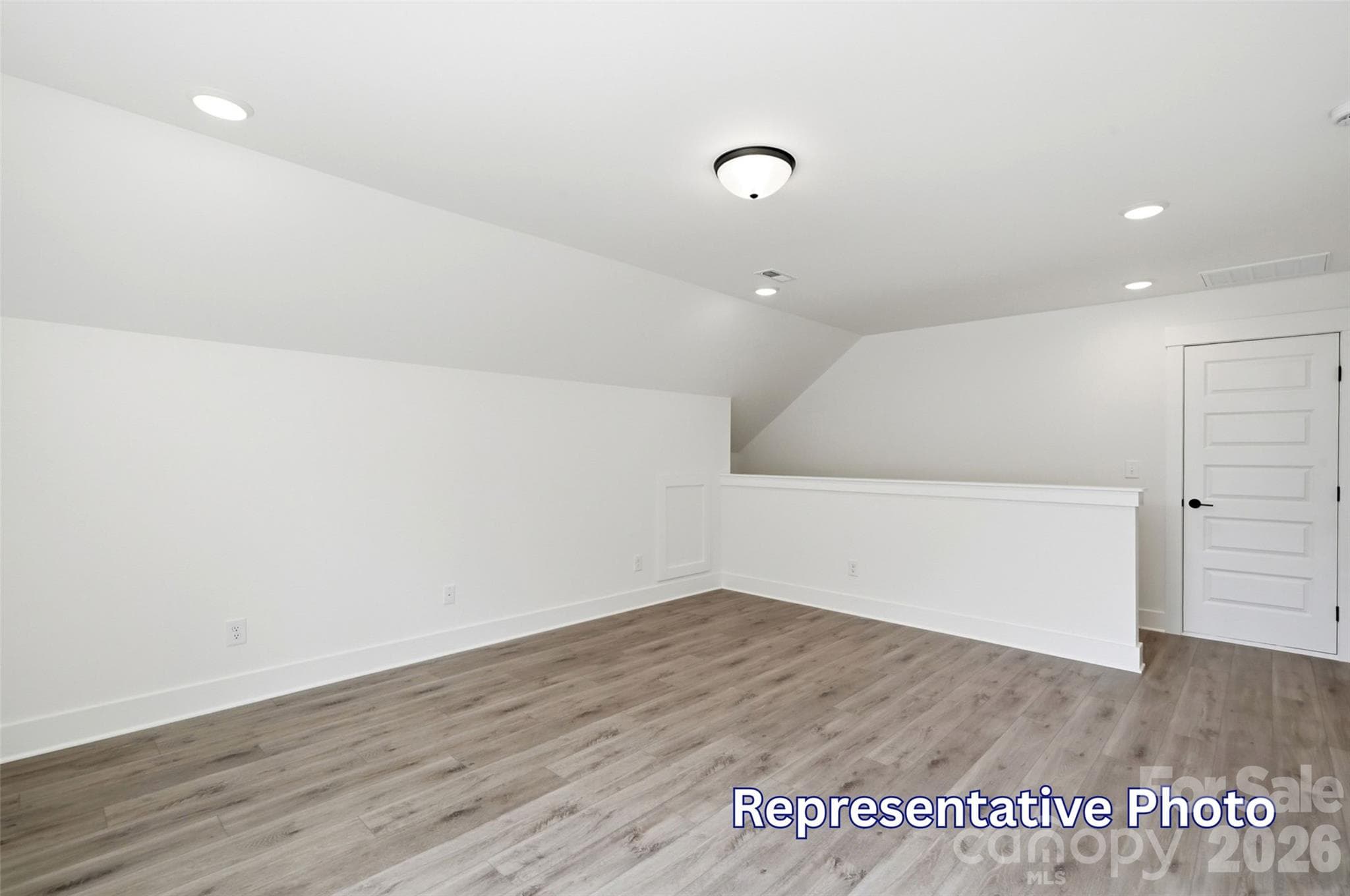 Loft - 4500 Blue Mound Court, Stanley